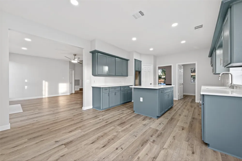 8010 Ashley Circle Drive Houston, TX 77071
