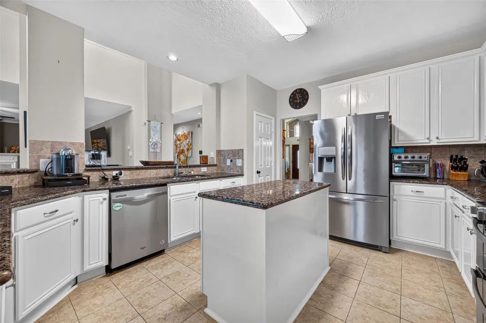 1806 N Everglades Deer Park, TX 77536