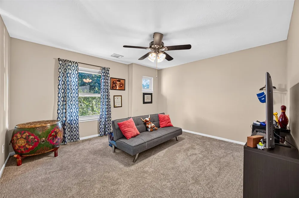 1806 N Everglades Deer Park, TX 77536