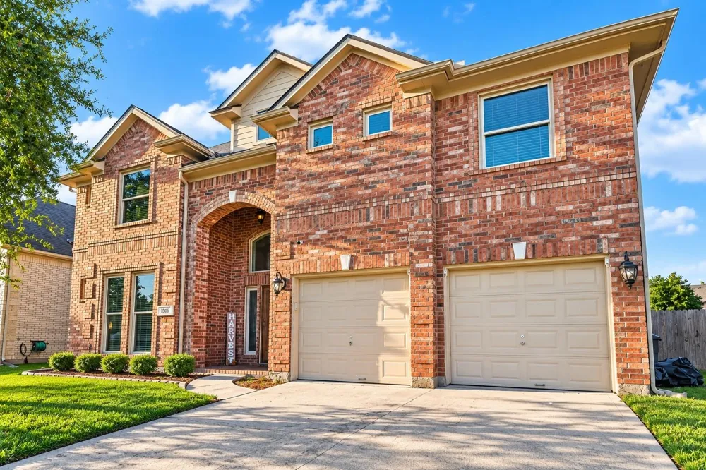 1806 N Everglades Deer Park, TX 77536