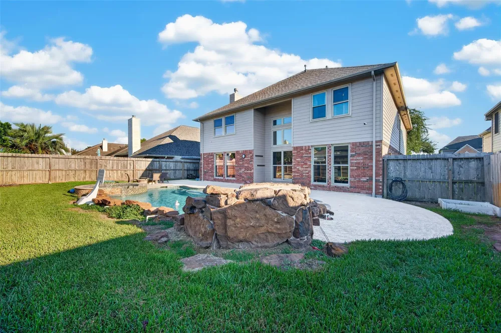 1806 N Everglades Deer Park, TX 77536