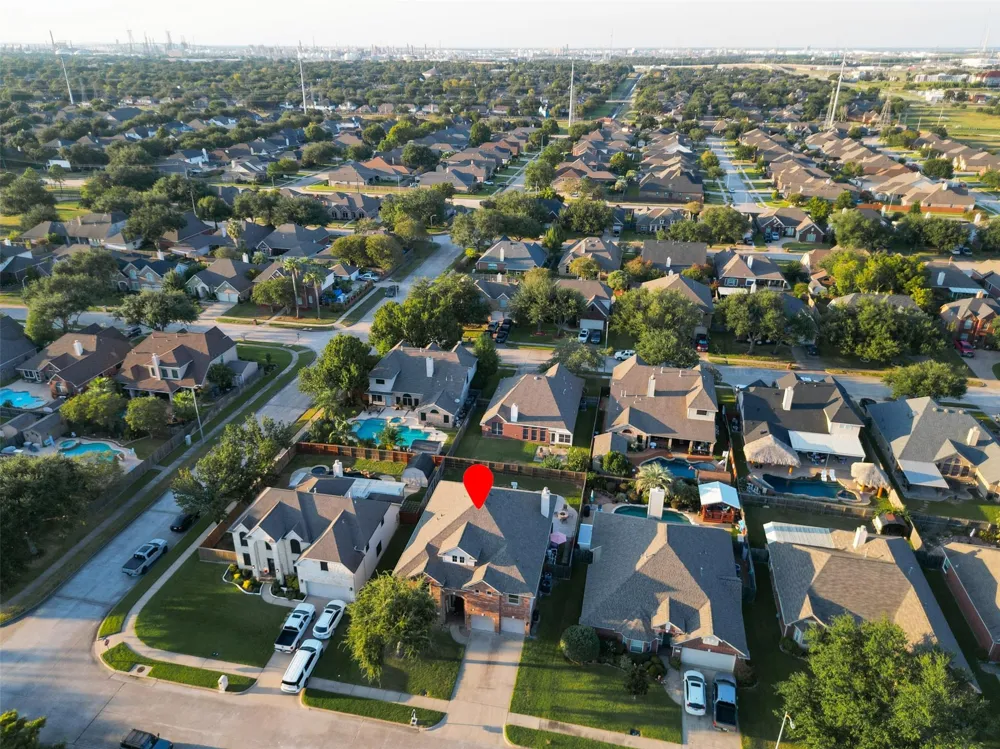 1806 N Everglades Deer Park, TX 77536