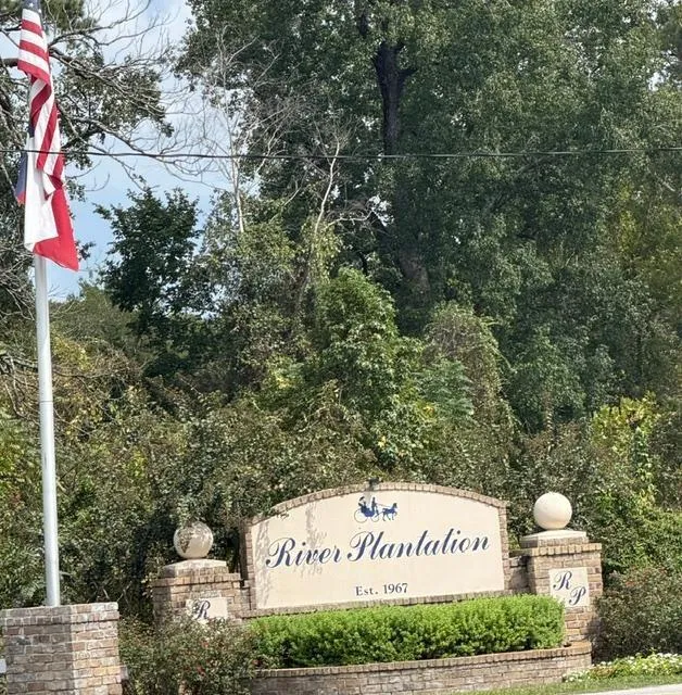 727 Angelina Drive Conroe, TX 77302