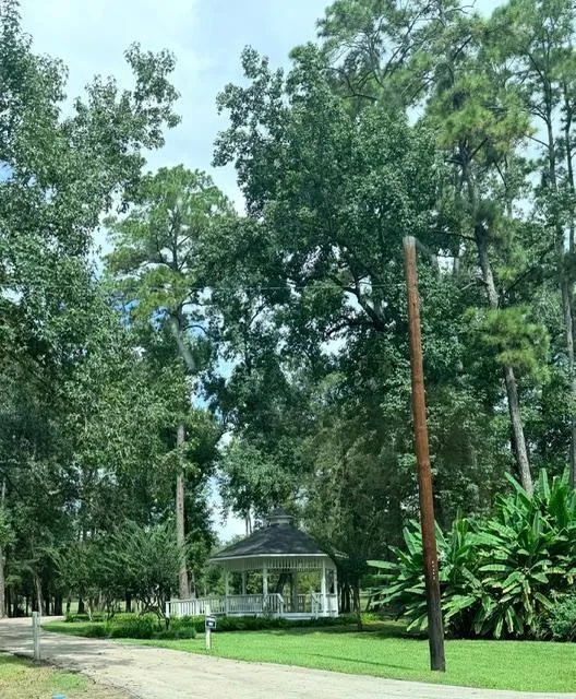 727 Angelina Drive Conroe, TX 77302