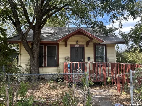 1304 SAN BERNARD ST