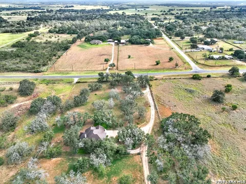 1021 FM 3432