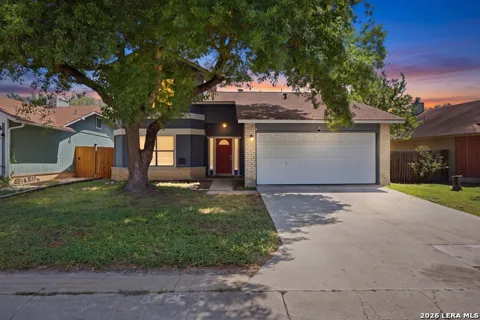 8426 MAPLE RIDGE DR