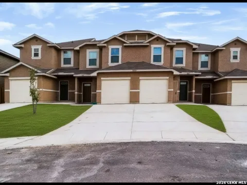 7117 Micayla Cv