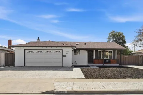 38879 Jonquil Drive