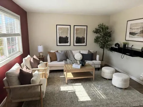 4658 Calle del Palo
