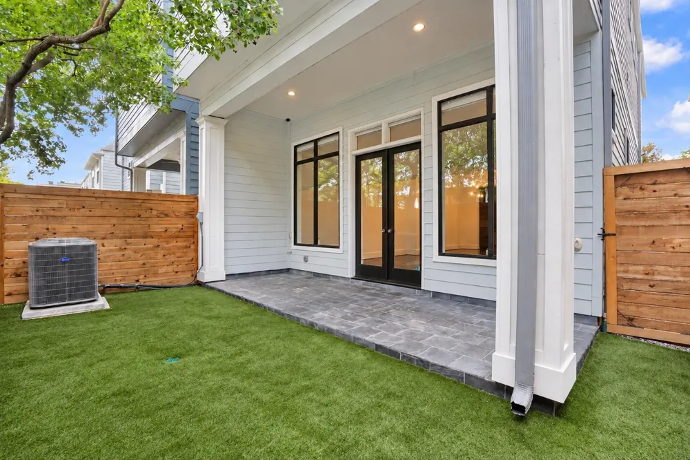 824 Alexander Street #A Houston, TX 77007