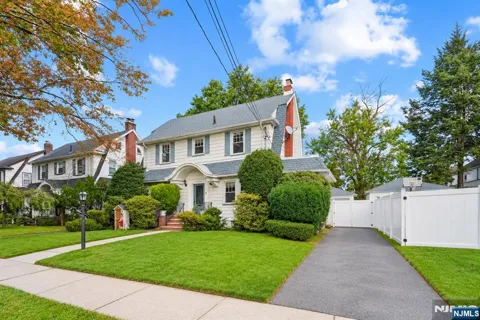417-419 40th Street