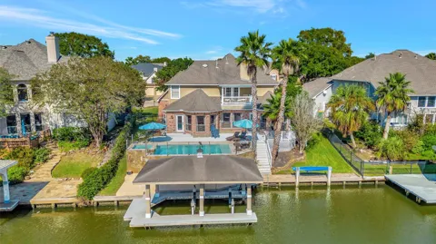2525 Breaux Trace