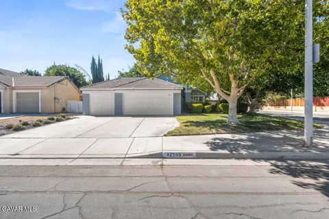 42555 La Gabriella Drive