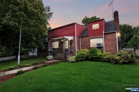 513 Chestnut Place