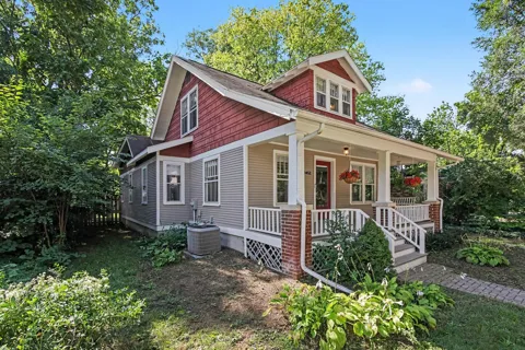 1452 Rosewood Street