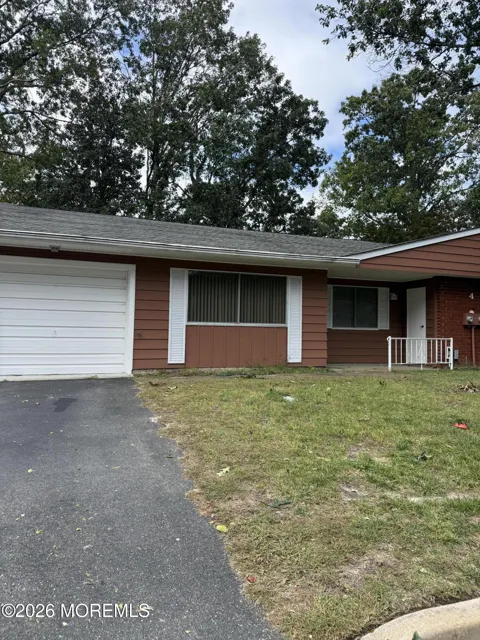4 Kansas Street
