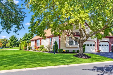 42 Yorkshire Drive #B