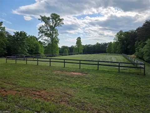 1984 Horseshoe Road