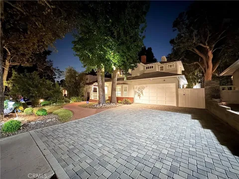 1422 La Loma
