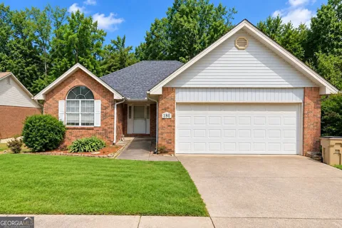 180 Oakwood CIR