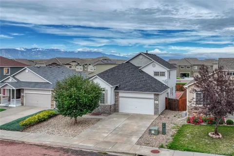 6324 Roundup Butte Street