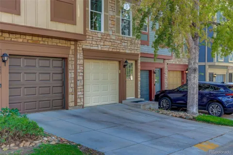 11986 E Kepner Drive