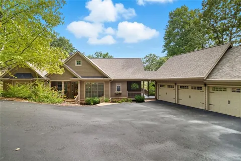 121 Hyacinth Hill Drive