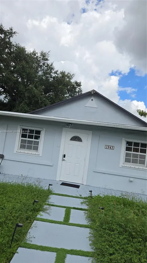 1943 NW 98th St