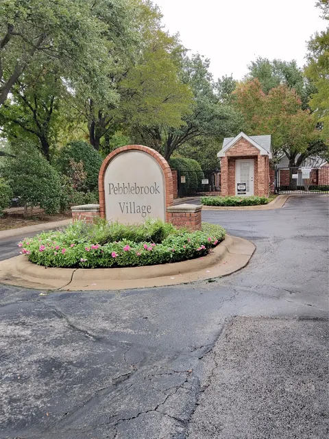 918 Bridges Drive