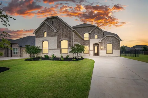 1477 Shooting Star Drive