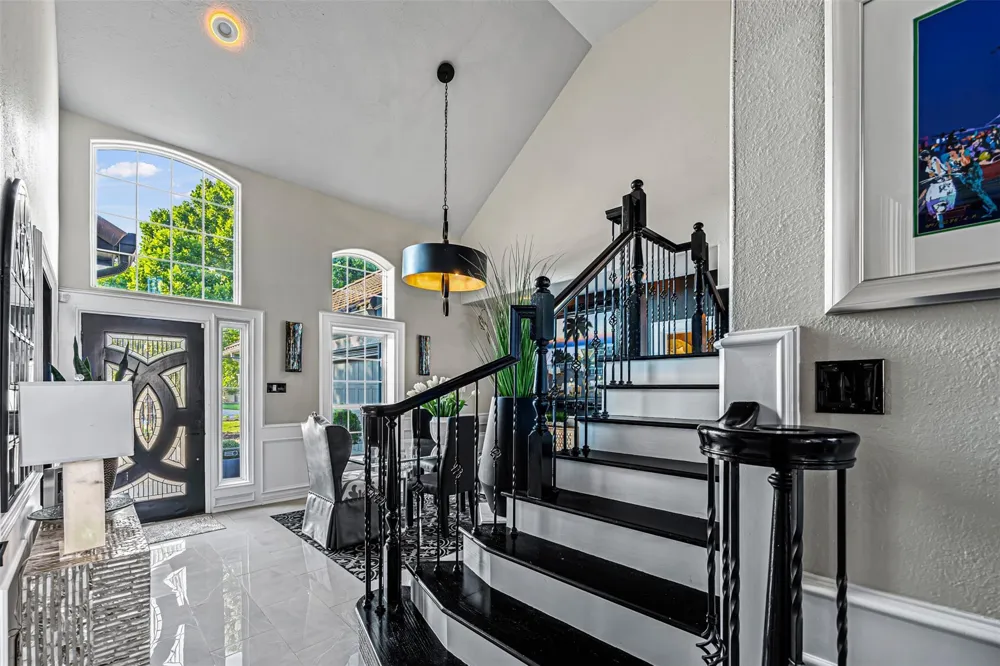 12345 White Oak Point Conroe, TX 77304