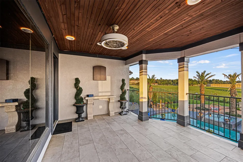 12345 White Oak Point Conroe, TX 77304