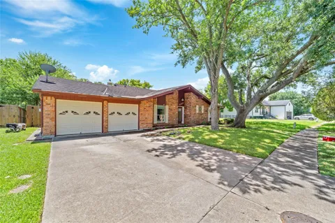 5123 Shady Oaks Lane