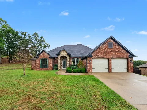 616 Woodlands Drive