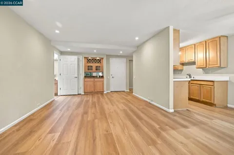 155 Sharene Ln #104