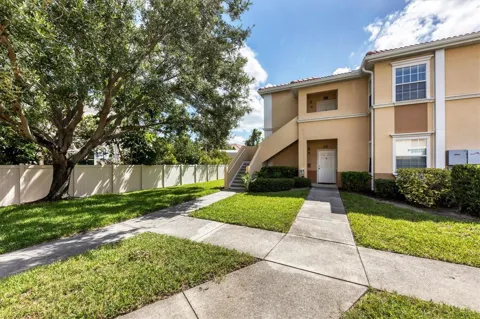 1135 VILLAGIO CIRCLE #205