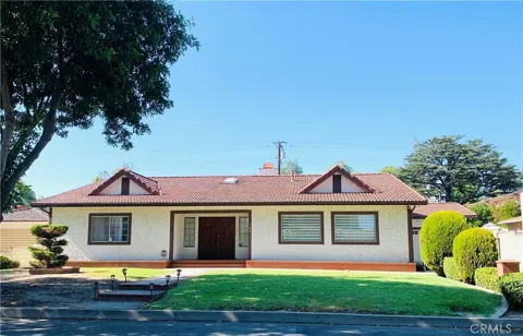 109 W Sandra Avenue