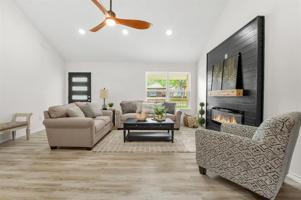 90 Coolcrest Drive Point Blank, TX 77364