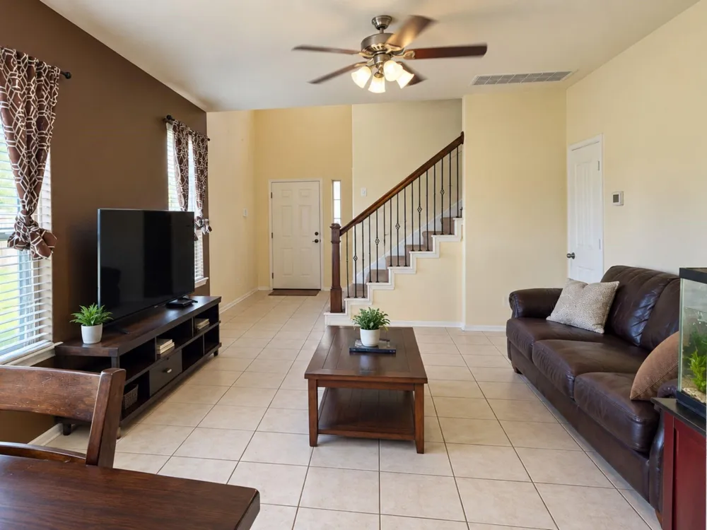 1927 Banna Drive Houston, TX 77090