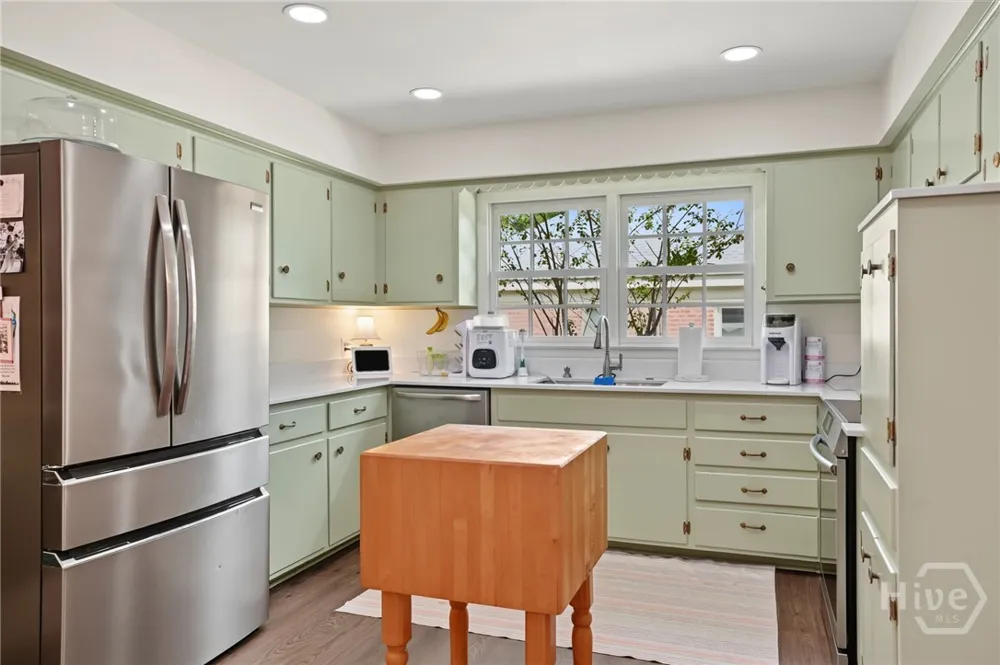 5713 Sweetbriar Circle Savannah, GA 31406