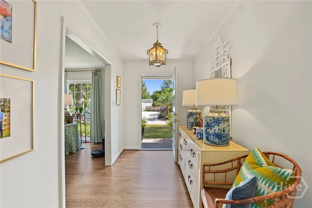 5713 Sweetbriar Circle Savannah, GA 31406