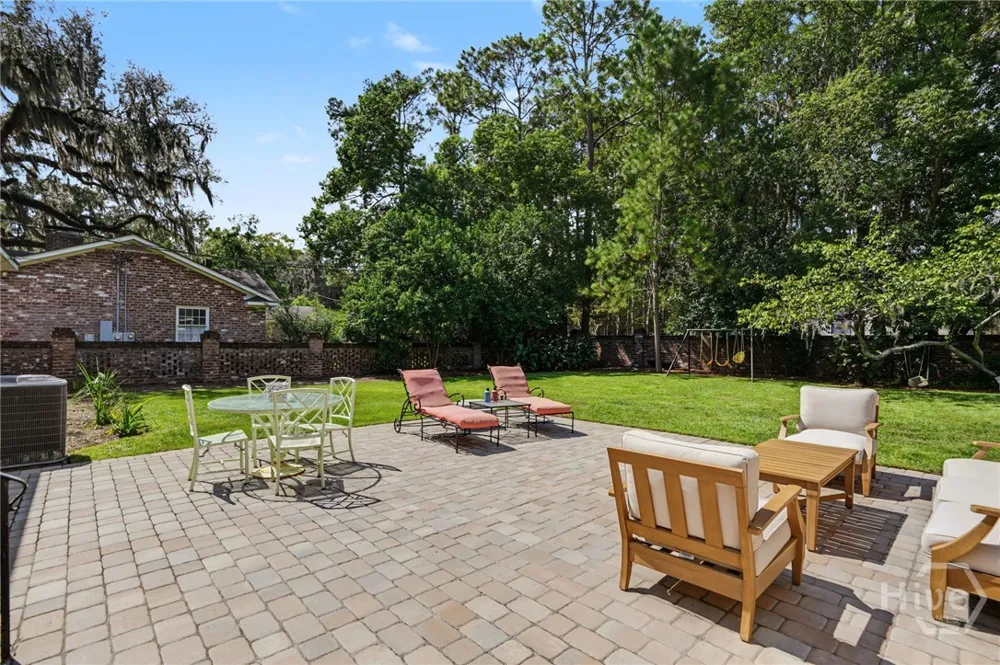 5713 Sweetbriar Circle Savannah, GA 31406