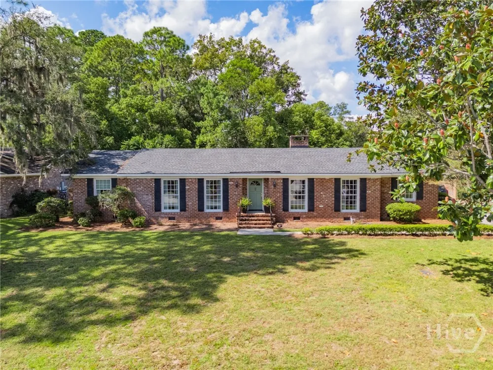 5713 Sweetbriar Circle Savannah, GA 31406