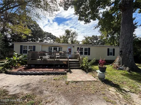 106 Maple Circle