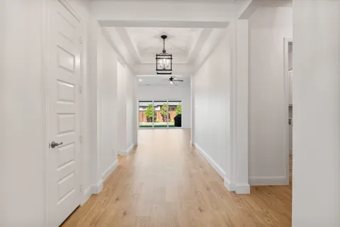 2625 Somerset Lane