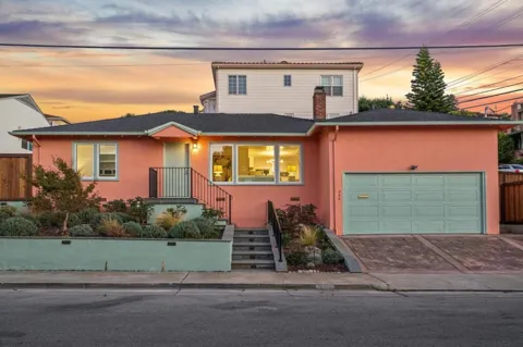 293 W 39th Avenue