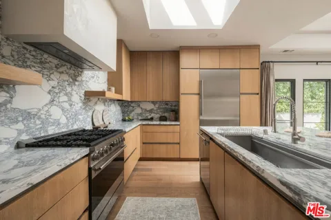 343 Alfred Street