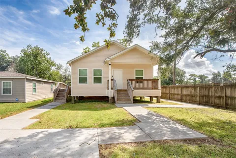 1125 Lake Road