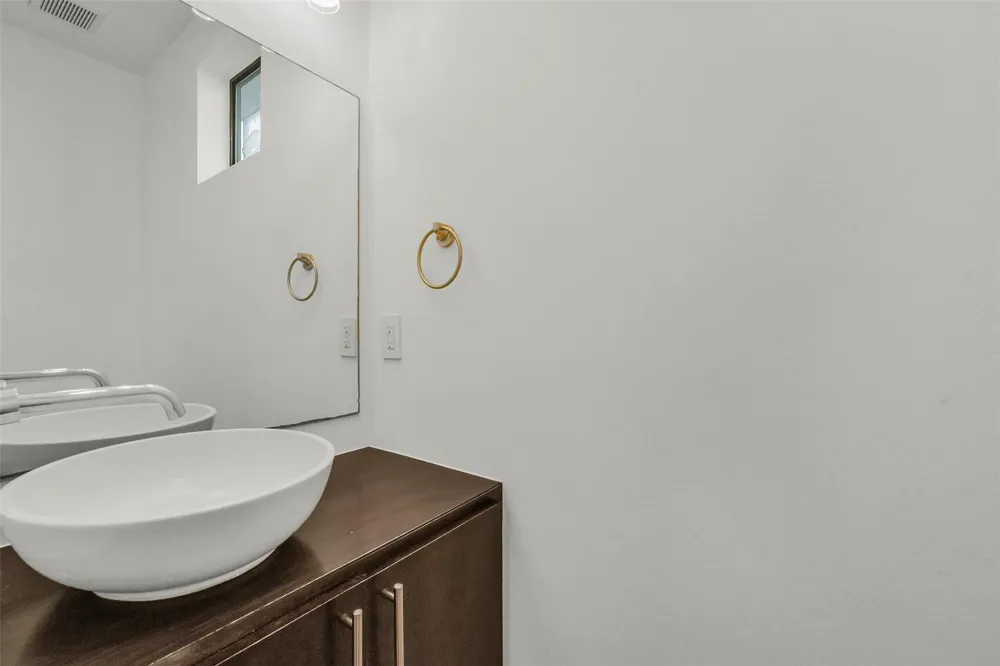 2505 Hazard Street Houston, TX 77019